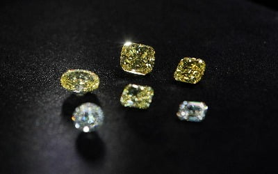"다이아몬드 추락 안돼"…공급 줄이는 업계 [원자재 포커스]