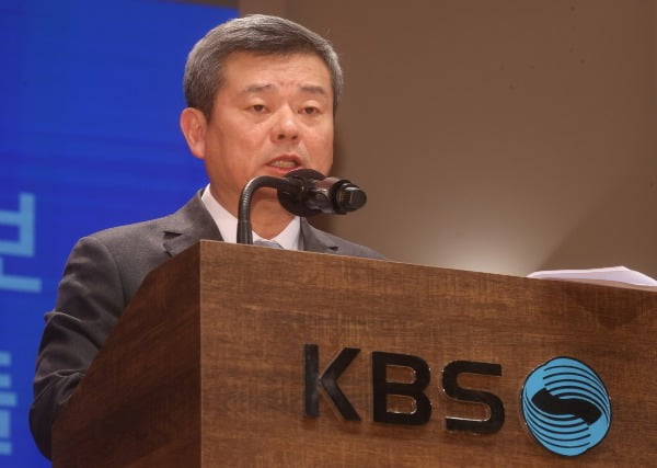 박민 KBS 사장이 14일 서울 여의도 KBS아트홀에서 열린 대국민 기자회견에서 발언하고 있다. /사진=연합뉴스