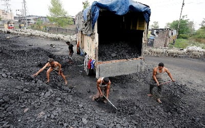 석탄 채굴 늘리는 印정부 "성장궤도에 오른 인도에 마중물"
