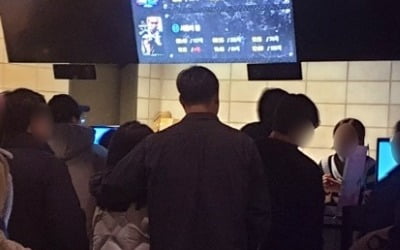 "영화 보는데 화면 툭 꺼졌다"…용산 CGV, 정전 소동