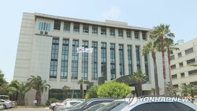 단독주택서 노인 300명 치료한 '가짜 치과의사' 재판행