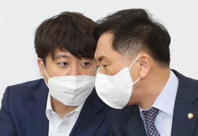 '잠행' 김기현, 이준석과 비공개 회동…"서로의 거취 논의"