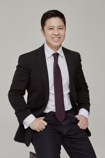 "아티스트 IP 사업 진출"…사무엘 황의 바이옵트로 인수 이유