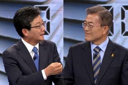 2017년 19대 대선 당시 유승민 바른정당 후보(왼쪽), 문재인 더불어민주당 후보가 TV 토론회에서 토론하고 있다. / 사진=KBS