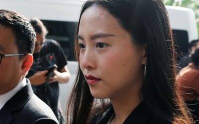 태국 미모의 20대 女의원, 의원직 상실 위기…대체 무슨 일?
