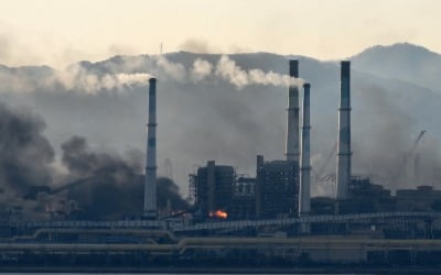 포스코 포항제철소 불, 1시간40분 만에 진화…공장 일부 가동중단
