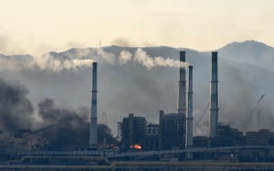 포항제철소 또 화재…공장 가동 중단 "주민들 불안”