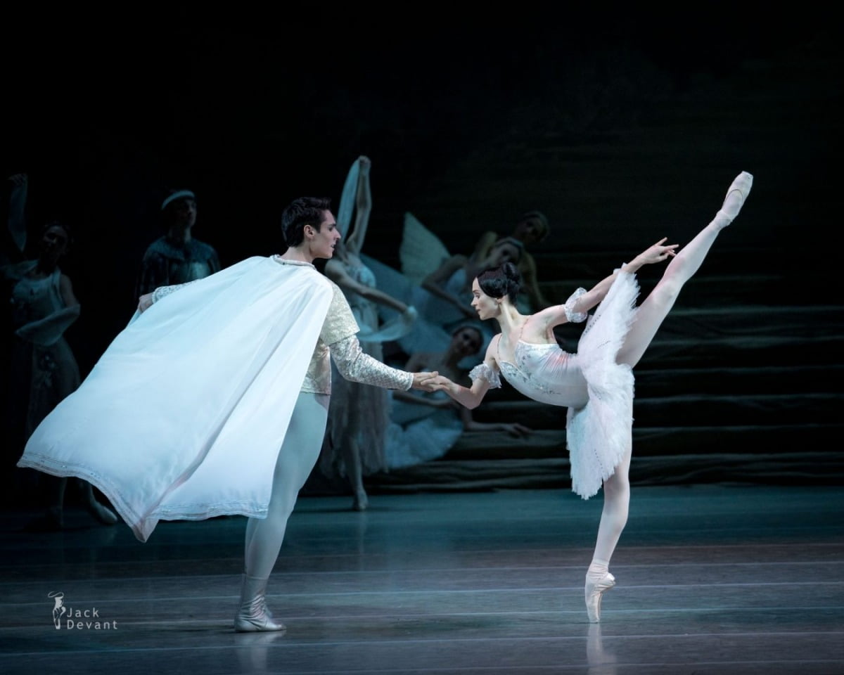 레이몬다 1막 중 꿈속 장면, dance by Olesya Novikova&Timur Askerov, photo by Jack Devant @Mariinsky Theatre