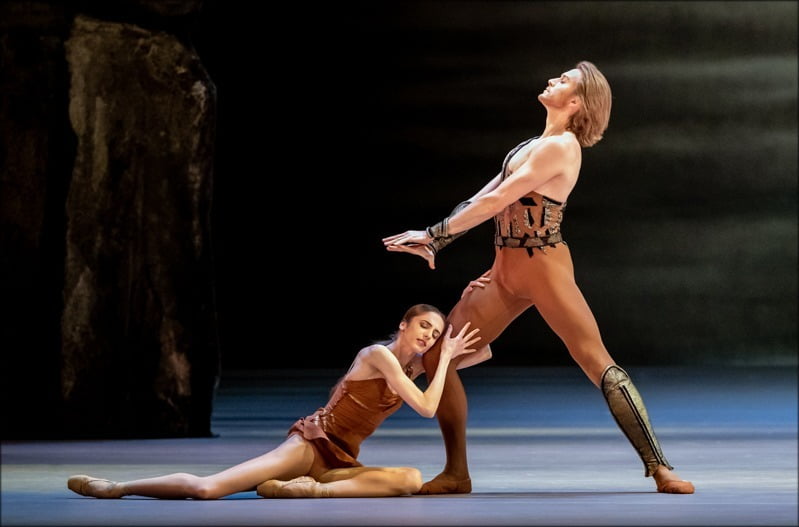 <스파루타쿠스> 2막 중 ‘스파르타쿠스와 프리기아의 아다지오’, dance by Denis Rodkin&Anastasia Denisova, photo by Derwood @Bolshoi Ballet

