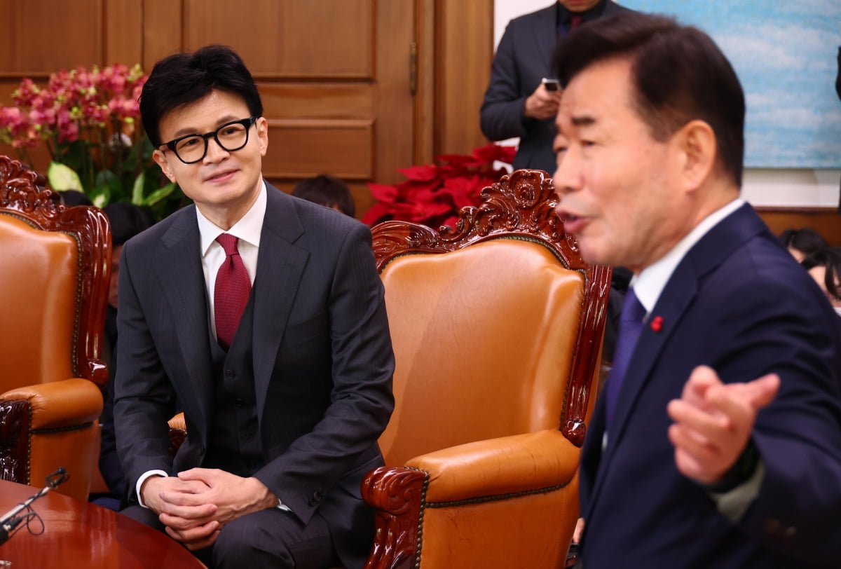 한동훈 국민의힘 비대위원장이 29일 오전 김진표 국회의장을 예방하고 있다. / 사진=김병언 기자