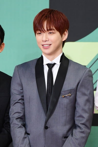 [포토] 강다니엘, '멋진 미소~'