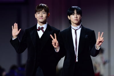 [포토] 동방신기, '20년째 멋진 두 남자' (2023 SBS 가요대전)