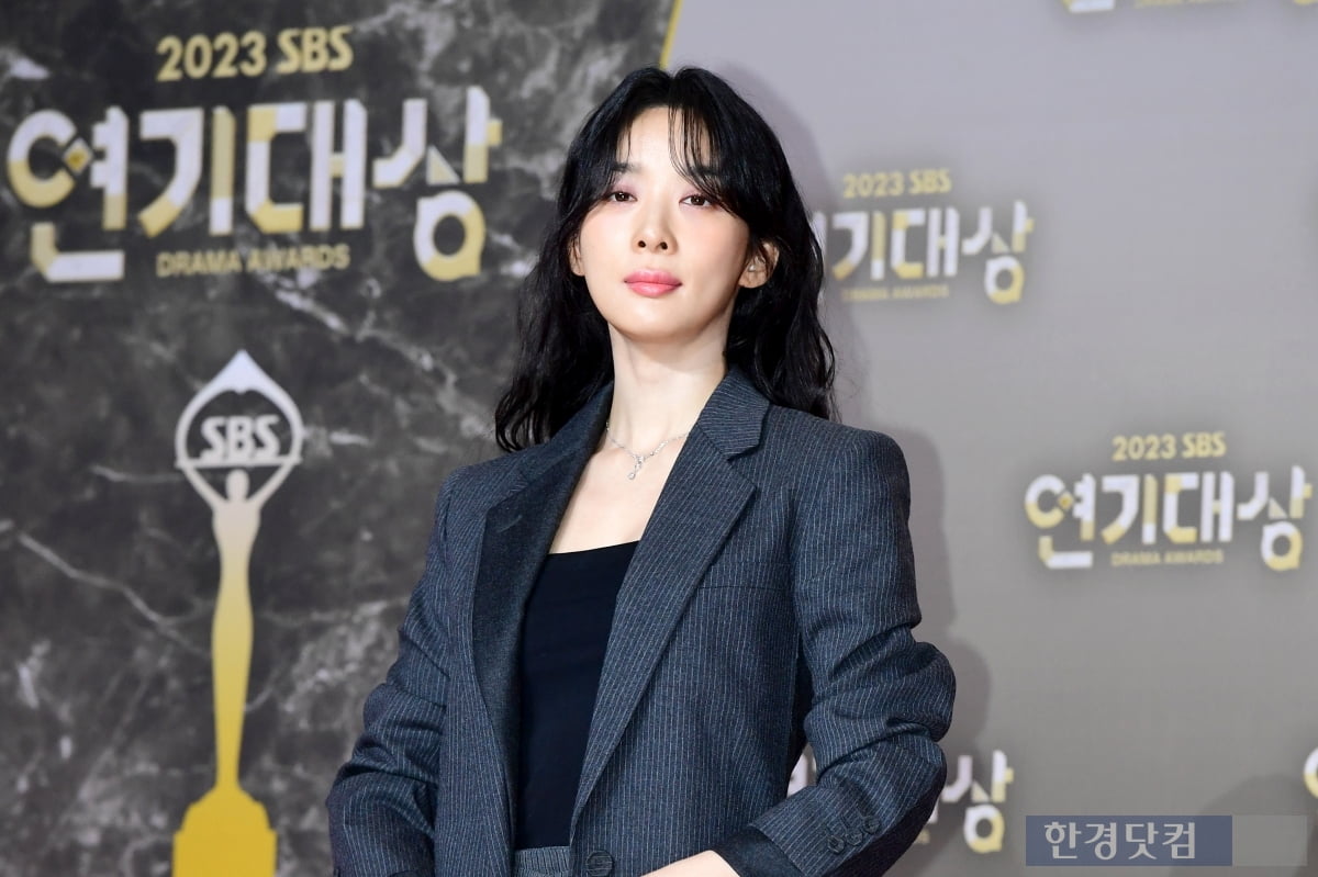 [포토] 이청아, '도도함 물씬' (2023 SBS 연기대상)