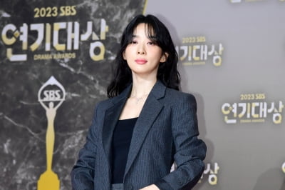 [포토] 이청아, '도도함 물씬' (2023 SBS 연기대상)