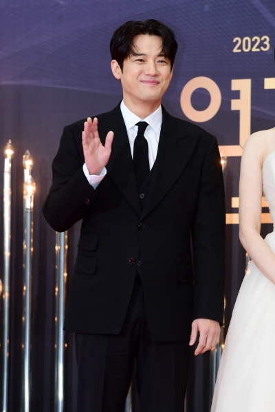 [포토] 서준영, '사람 좋은 미소' (2023 KBS 연기대상)