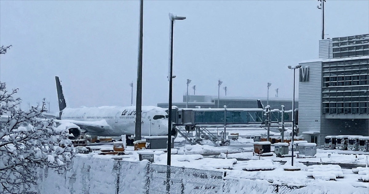 [포토] 유럽에 폭설…독일 뮌헨공항 ‘무더기 결항’ 