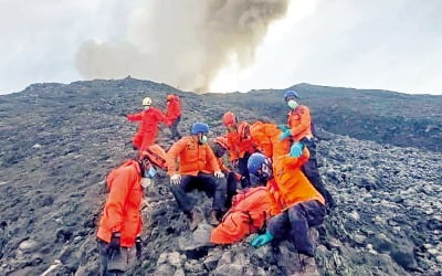 [포토] 인도네시아 화산 폭발로 사망자 속출 