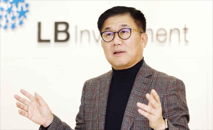 박기호 LB인베스트먼트 대표는 “내년 상반기부터 적극적인 투자에 나서겠다”며 “기술력을 갖춘 회사들은 내년을 기점으로 급성장할 것”이라고 말했다.  이솔 기자 