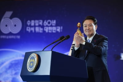 [속보] 尹대통령, 與지도부·참모들과 비공개 오찬회동
