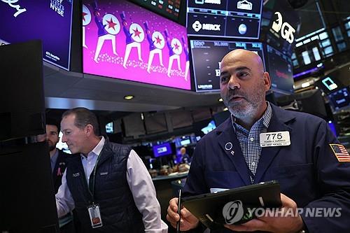 美 인플레 둔화에 다우지수 1.47% 상승…22개월만에 최고점