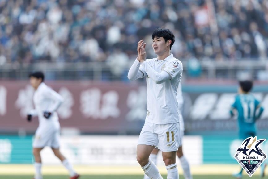 '프로축구 명가' 수원, 충격의 2부 강등…강원과 0-0 무승부(종합)