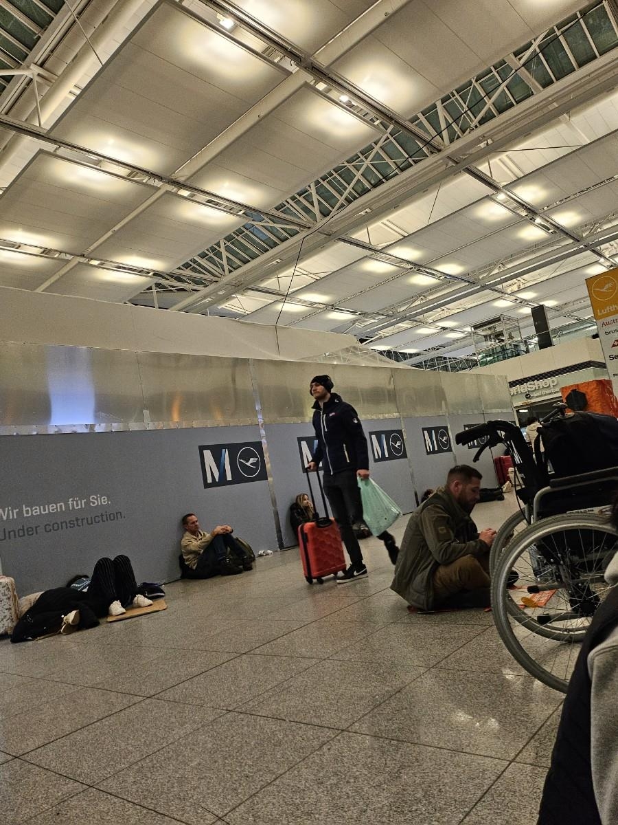 독일 뮌헨 공항 폭설에 마비…"한국인 수십명도 발동동"(종합)