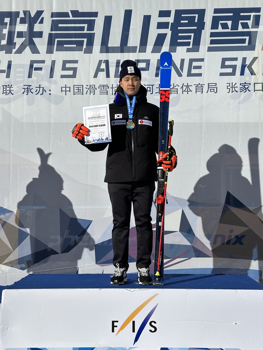 정동현, 중국 FIS컵 알파인 스키 대회전 우승