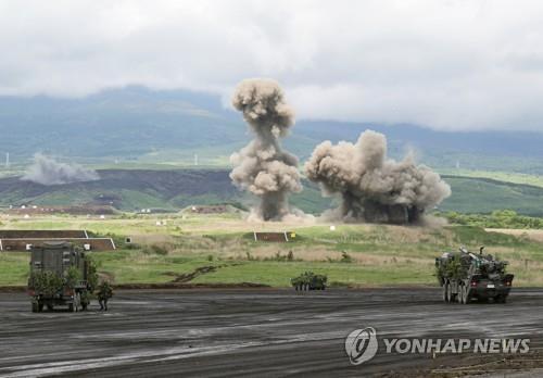 日법원 "집단적 자위권의 위헌성 명백하지 않아"…손배소 기각