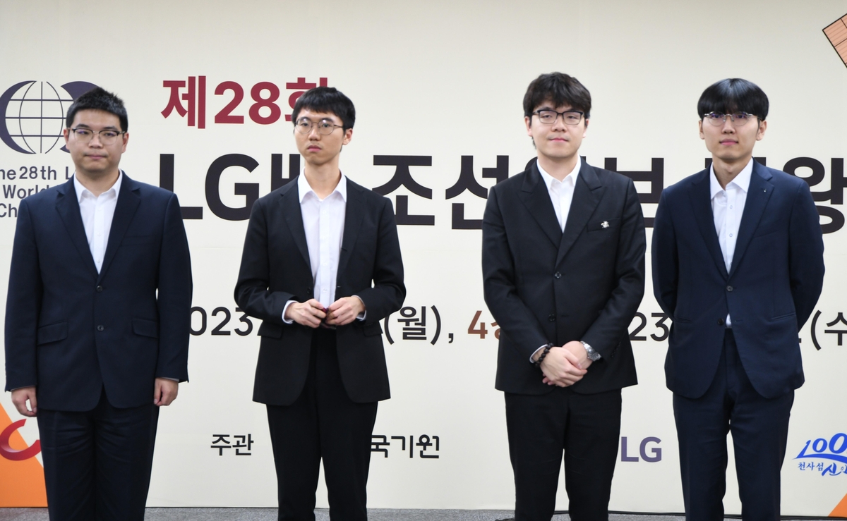 신진서, 구쯔하오 꺾고 LG배 4강 진출…커제와 결승행 경쟁