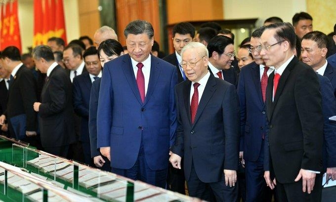 '美 견제' 중국, 베트남과 '미래 공동체'로 관계 재정립