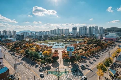 서산 호수공원을 더 넓게…임시주차장을 잔디광장으로