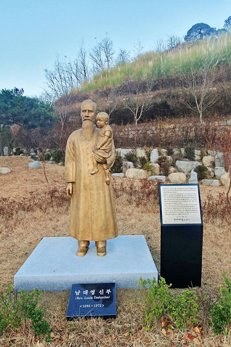 한평생 어려운 이웃과 함께…프랑스 출신 남대영 신부 동상 설치