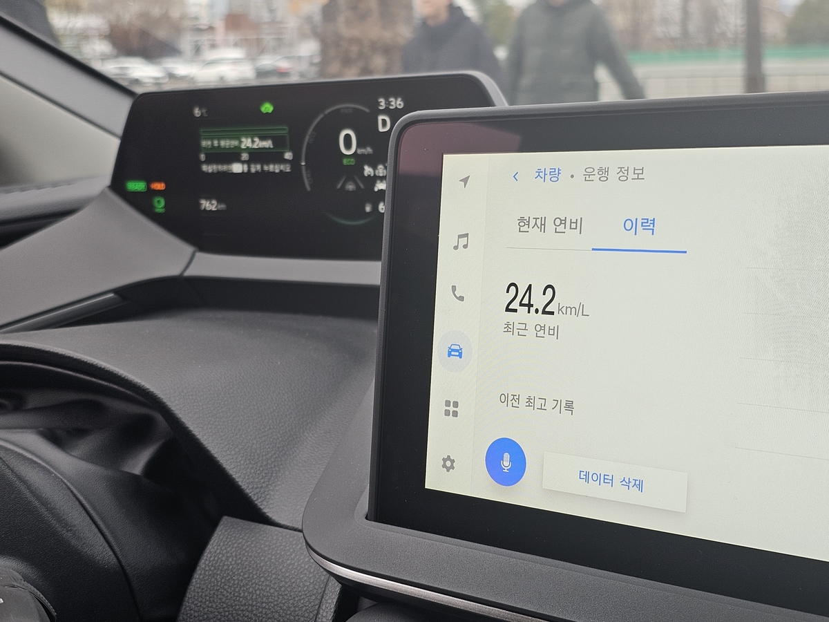 [시승기] 역동적 디자인에 뛰어난 연비…도요타 5세대 프리우스 HEV·PHEV