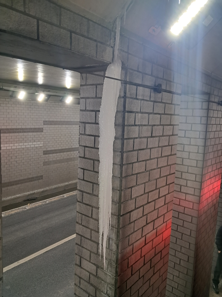 배관 터지고 지하차도 고드름…경기북부 이틀간 한파 피해 23건