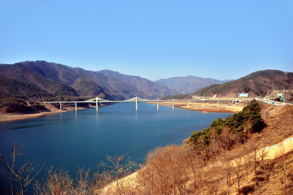 [굽이굽이 별천지] ⑲ 소양강댐 수몰 아픔 딛고 햇살 품은 인제 남전리