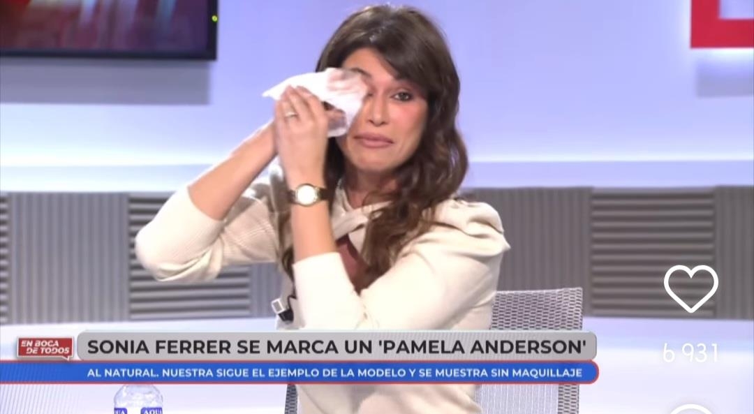 생방 중 화장 지운 스페인 진행자…"나이, 부끄러울 일 아냐"