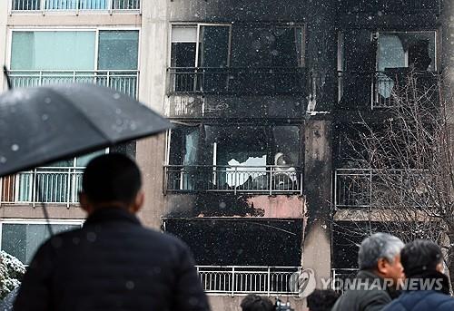 아파트 3개동 15개층 모두 둘러보니…방화문 닫힌곳 '0곳'