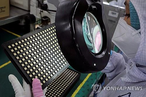 반도체 경쟁, 패키징 분야로 확대…TSMC·美中기업들 각축