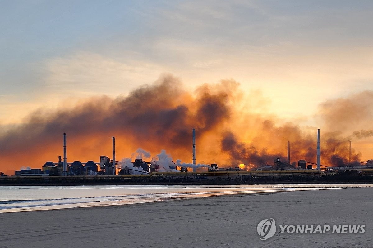 포항제철소 순차적 정상화…"남은 4고로, 내일"