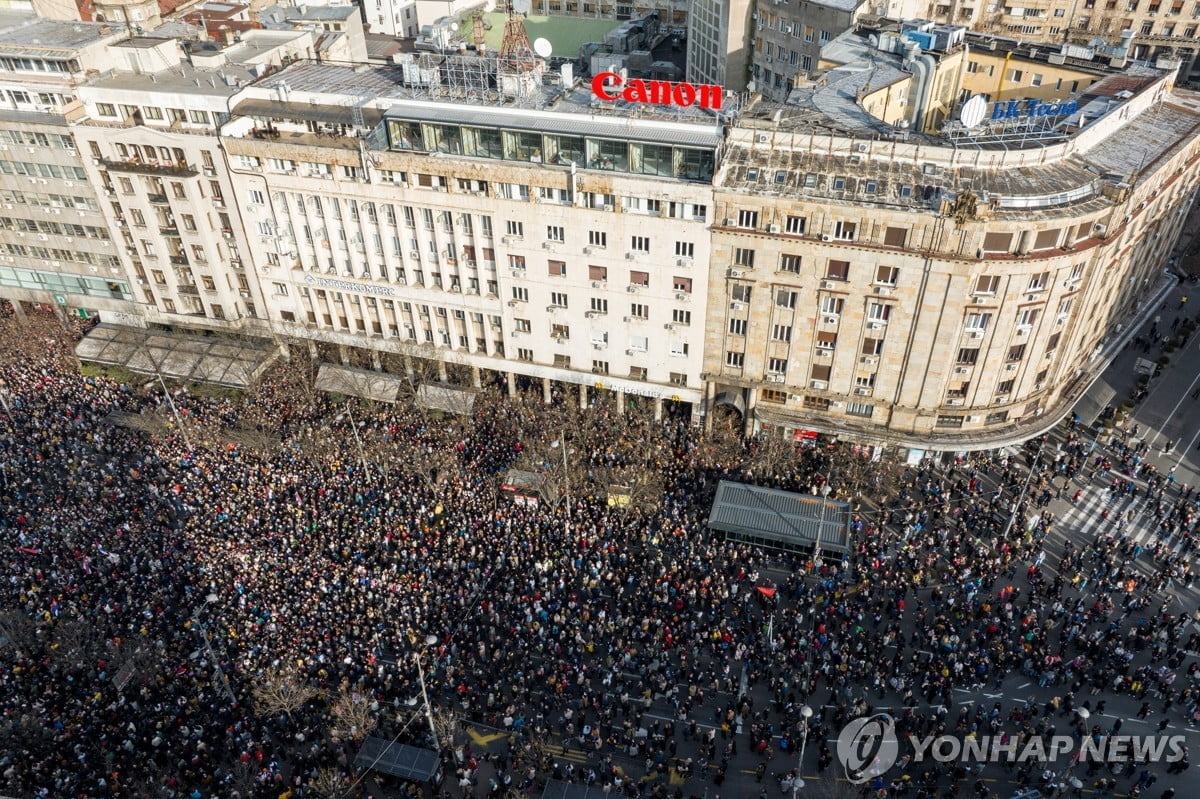 세르비아에도 '봄'이…'부정선거' 최대규모 시위
