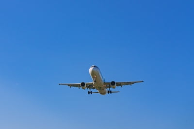 '제설 지옥' 제주공항, 7시간 40분만에 비행기 떴다