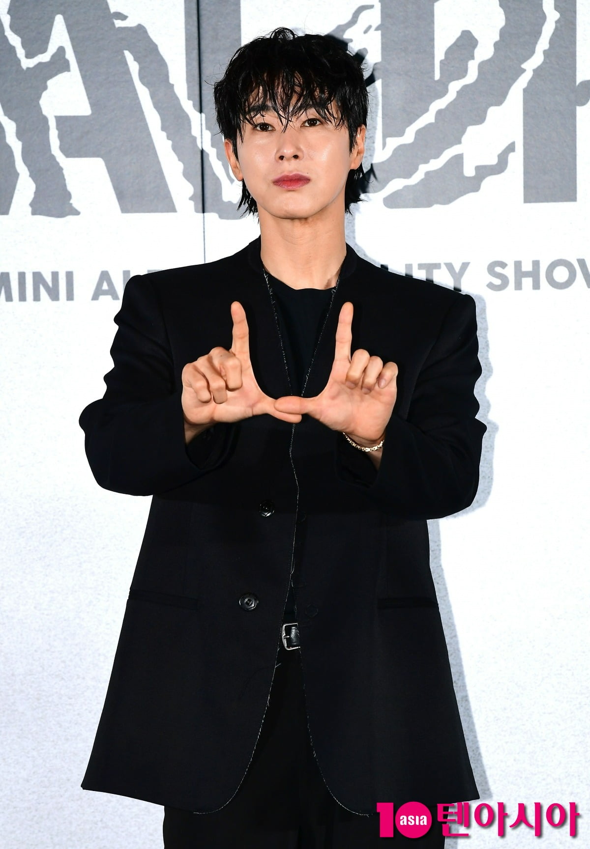 「デビュー20周年」ユノ・ユンホ「4年前からコンセプト構想」