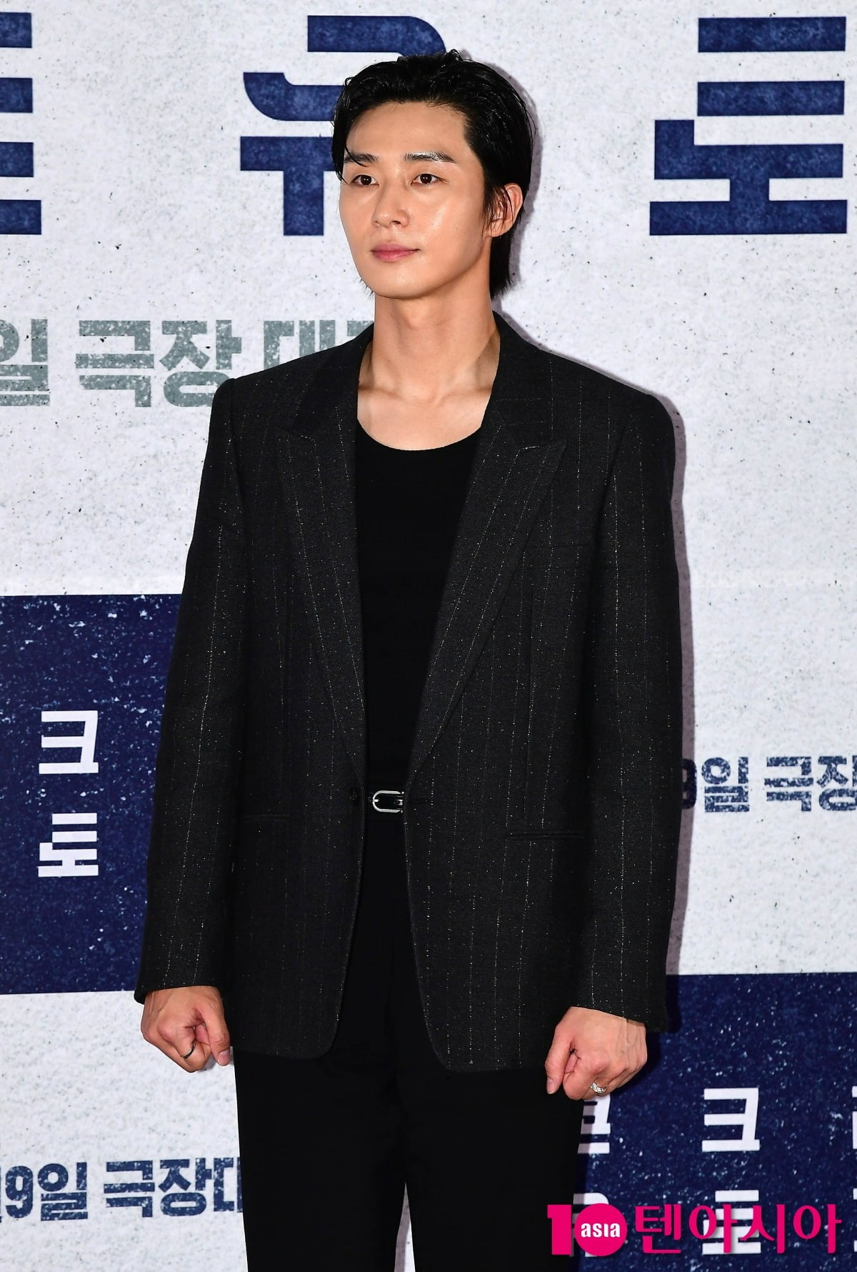 '경성크리처' 박서준 "첫 촬영부터 고문, 신고식인가 싶을 정도로 고생했다"