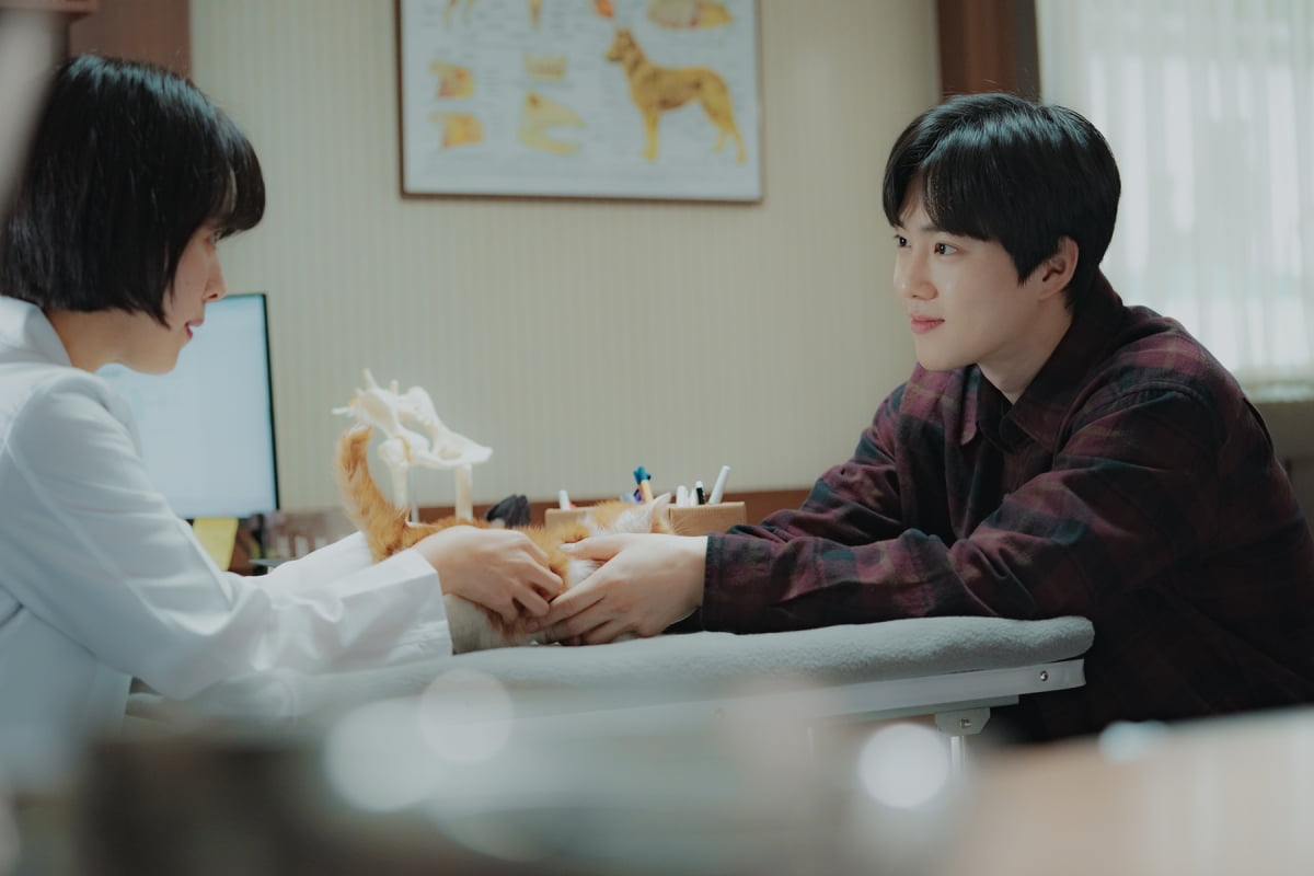 EXO SUHO、ハン・ジミンが反乱したイケメンアルバイト生