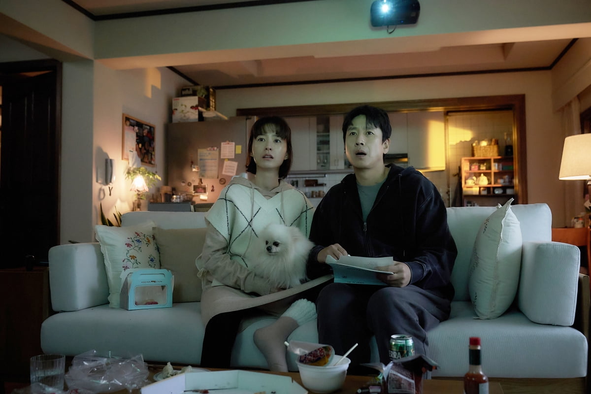 「Sleep」、チョン・ユミ、イ・ソンギュンのユニークな「ホラーロマンス」