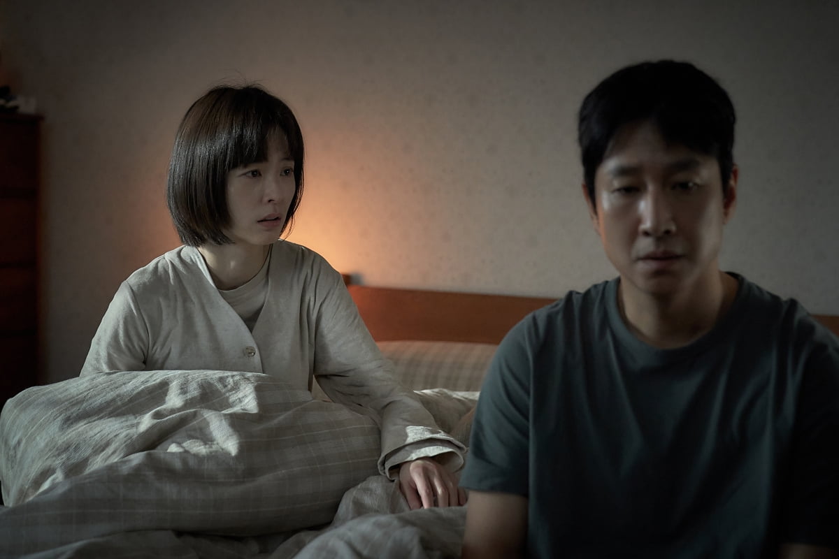 「Sleep」、チョン・ユミ、イ・ソンギュンのユニークな「ホラーロマンス」