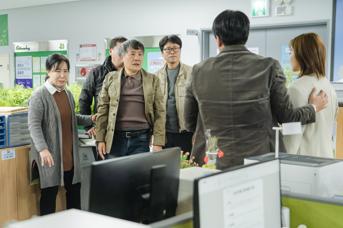 初放送D-DAY「この恋愛は不可抗力」、ロウンに向けたチョ·ボアの切実な願い
