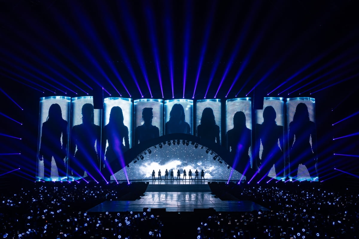 TWICE、シンガポールで5回目のワールドツアーを開始
