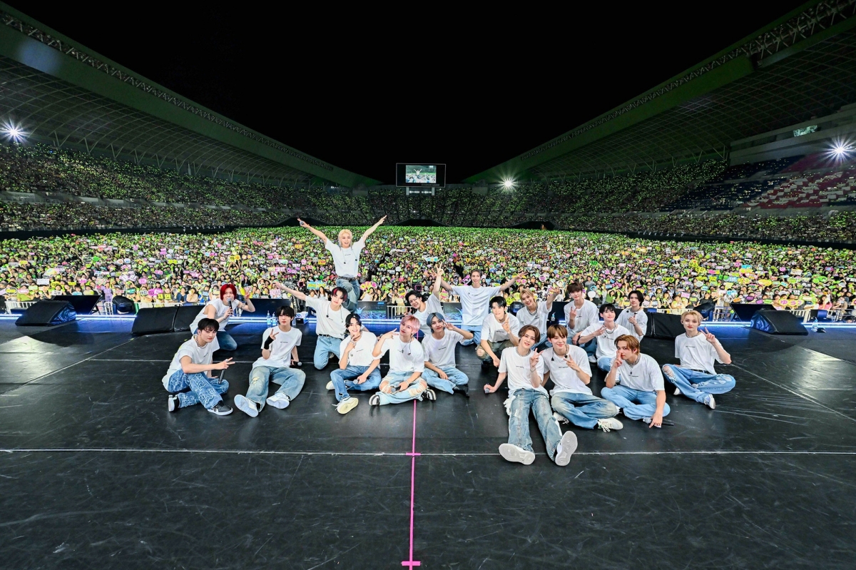 NCT、日大阪スタジアム11万観客動員
