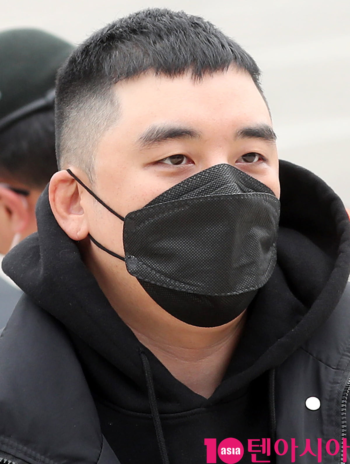 勝利前と芸能人の熱愛説、クラブ目撃談